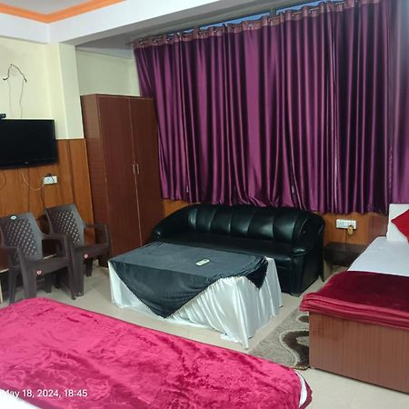 Goroomgo Varanasi Paradise Varanasi - Parking & Restaurant Available - Perfect Location And Comfortable Room Εξωτερικό φωτογραφία